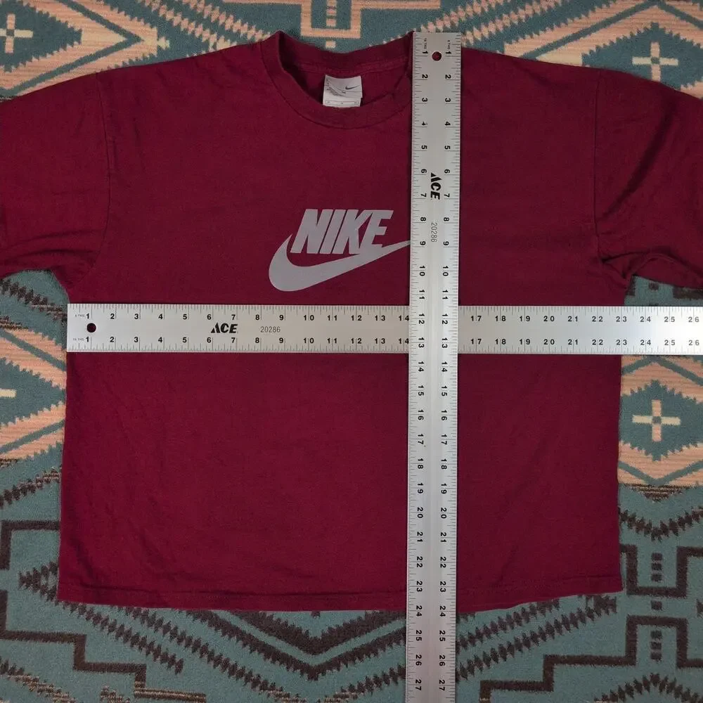 Vintage Y2K Nike Women's Swoosh Logo Dark Red T Shirt Cropped Fit Large Sporty